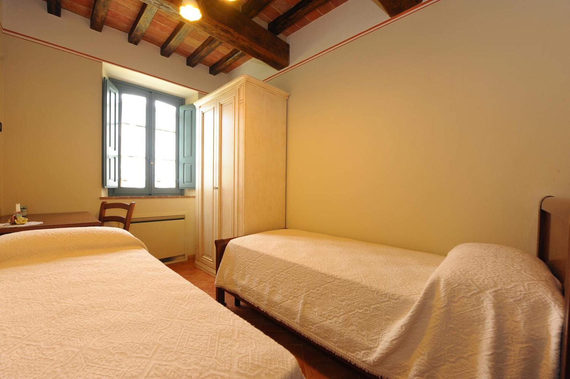 Casa Vacanze La Fiorita Guest House Cortona Room photo